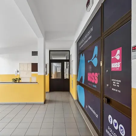 Διαμέρισμα Modern 1bdr Flat With Pool In By Lovelystay *