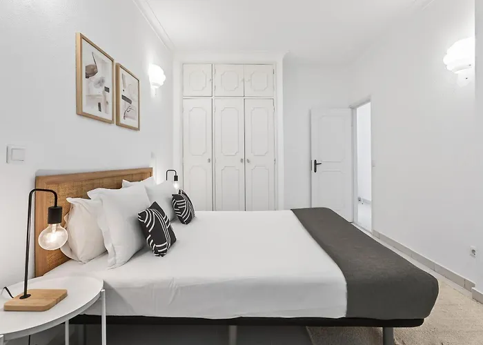 Apartment Modern 1bdr Flat With Pool In By Lovelystay Albufeira