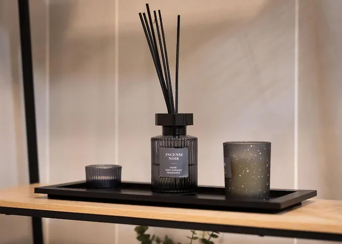 Modern 1bdr Flat With Pool In By Lovelystay Apartment