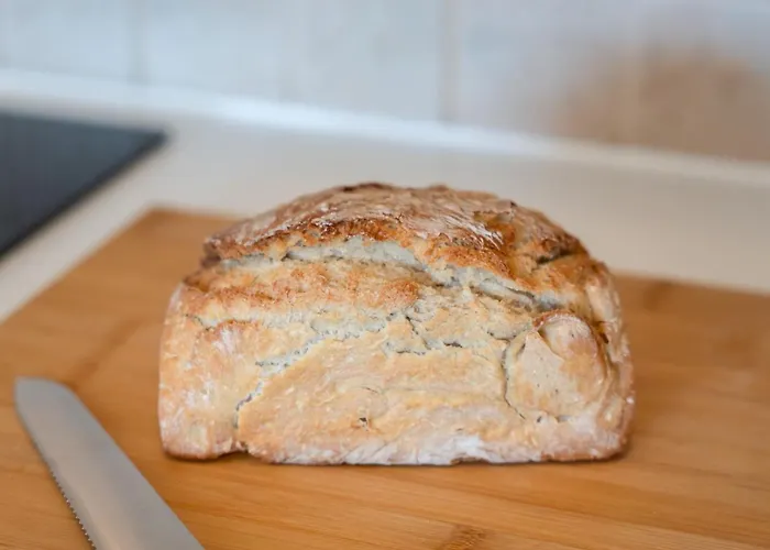 Modern 1bdr Flat With Pool In By Lovelystay *