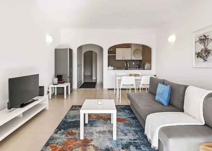 Apartment Modern 1bdr Flat With Pool In By Lovelystay Albufeira