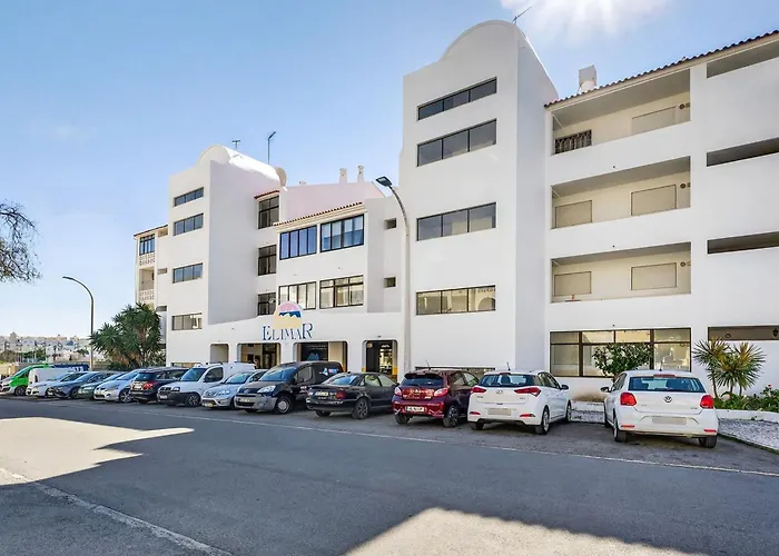 Modern 1bdr Flat With Pool In By Lovelystay *