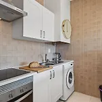 Modern 1bdr Flat With Pool In By Lovelystay Апартаменты Албуфейра